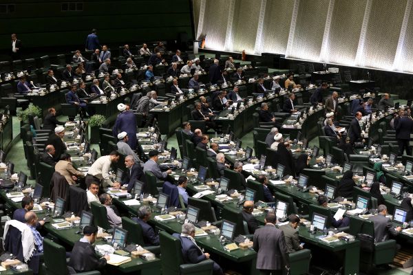 البرلمان الإيراني يعيد اتفاقية مكافحة تمويل الإرهاب للدراسة "وفق المسار العادي"