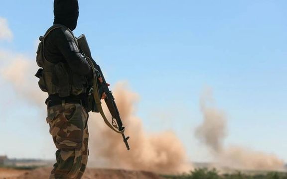 "نيوزويك": تشكيل جماعة جديدة موالية لإيران في سوريا لمواجهة الولايات المتحدة