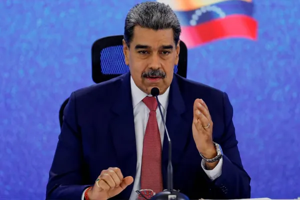 یک مقام آمریکایی: رییسجمهور ونزوئلا به دست نیروهای ویژه آمریکا بازداشت شده است