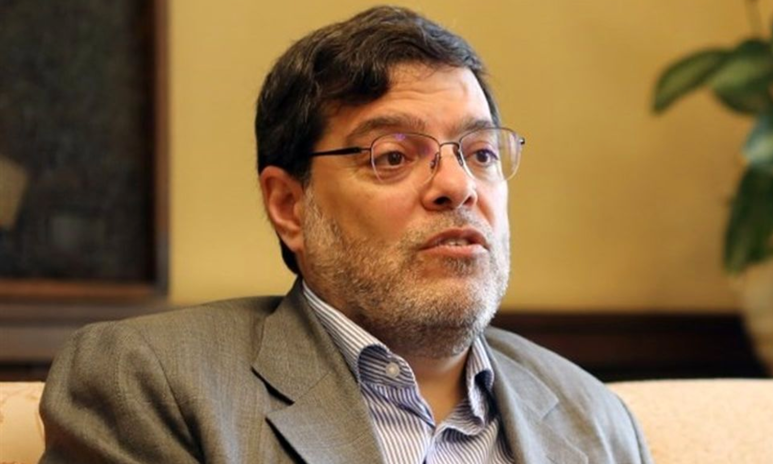 مستشار الحكومة الإيرانية السابق يهدد بتدمير قطر في حال هاجم ترامب إيران