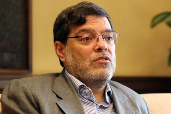 مستشار الحكومة الإيرانية السابق يهدد بتدمير قطر في حال هاجم ترامب إيران