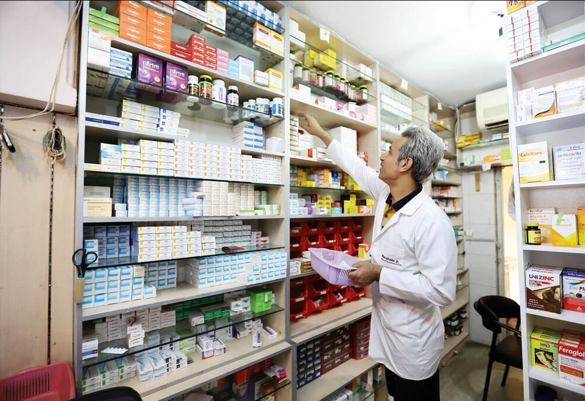یک مقام صنفی از هفت برابر شدن قیمت دارو خبر داد