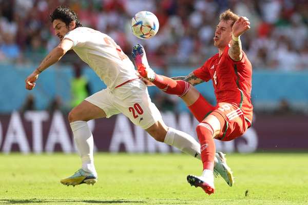 Iran's Football Team Sings Anthem Amid Jeers From Spectators