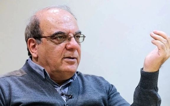 عباس عبدی: امروز حکومت به پوششی از زنان رضایت داده که ۲۰ سال پیش آن را کفر میدانست