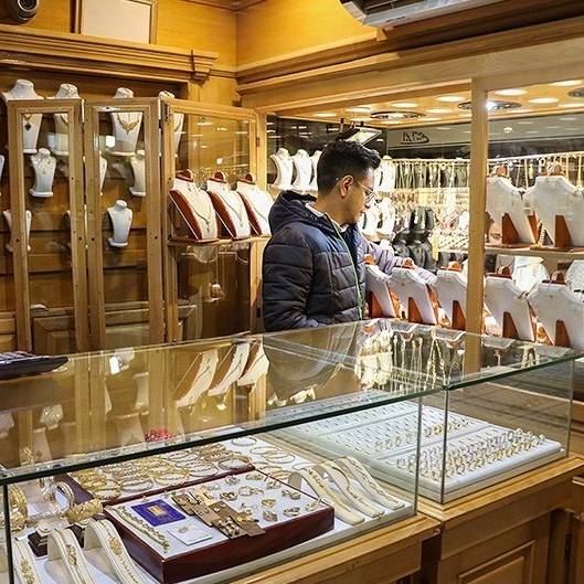 عملة "إمامي" تتجاوز 120 مليون تومان.. أسعار الذهب تسجل أرقامًا قياسية جديدة في إيران