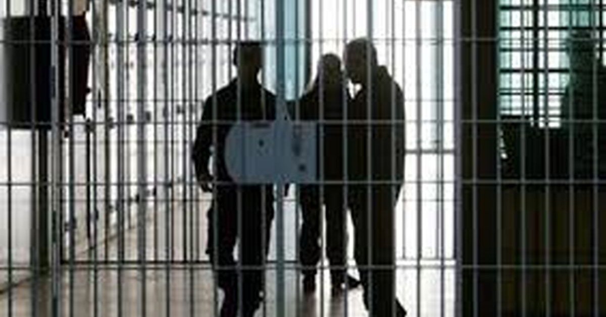 Iran debtors face prison, hiding and suicide attempts