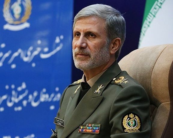 فرمانده کل ارتش جمهوری اسلامی: پدافند هوایی در خط مقدم دفاع از آسمان ایران است