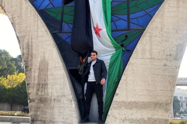صمت إيراني بشأن سوريا.. وترامب: الأسد فرّ بعد فقدان دعم روسيا