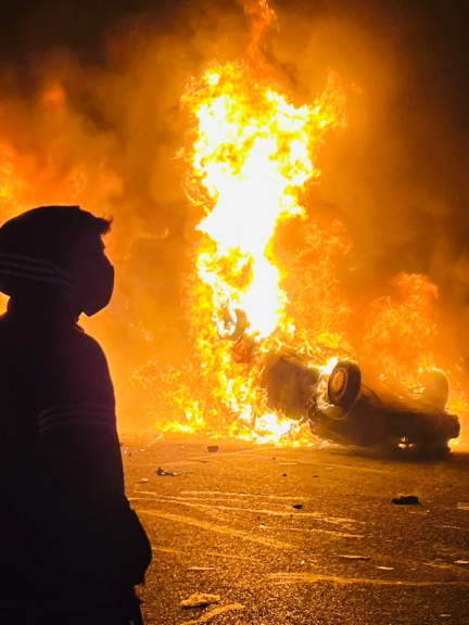 شاهد عيان يروي الأهوال: قوات الأمن الإيرانية لا ترحم الجثث وتلتقط صورًا للضحايا في "جرجان"