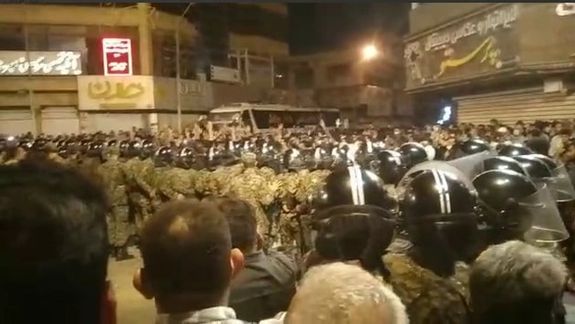 Security forces, protesters facing off in Abadan, Iran. May 27, 2022