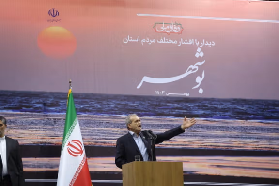 پزشکیان شایعه استعفای خود را تکذیب کرد: تا آخر خواهم ماند