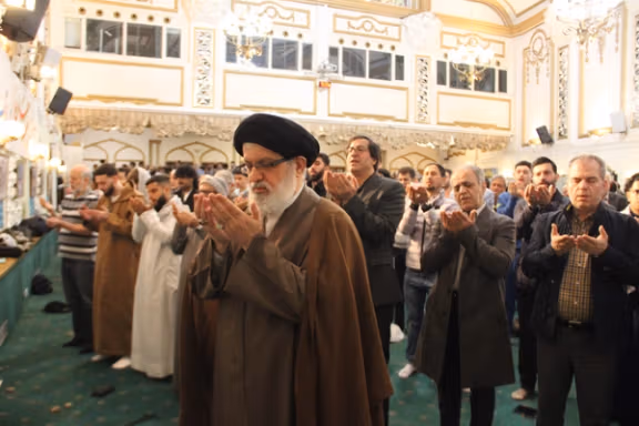 مرکز اسلامی وابسته به خامنهای در لندن بهدلیل انتشار ویدیوهای «حامی تروریسم» توبیخ شد