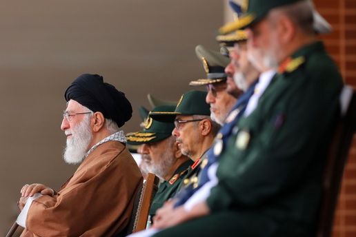 کانال ۱۴ اسرائیل: اسرائیل خانه مقامهای ارشد ایران را به اهداف احتمالی حمله اضافه کرد