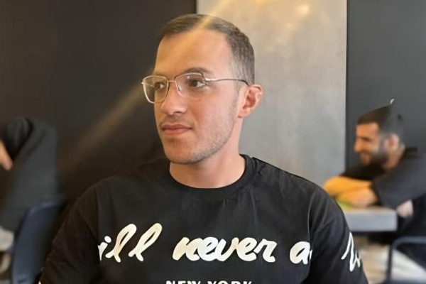 دستکم سه فعال رسانهای به دلیل انتشار خبر خودسوزی احمد بالدی بازداشت شدند