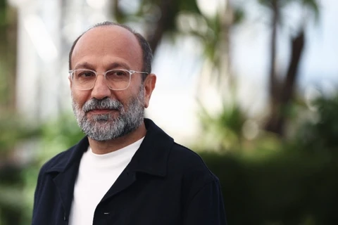 Oscar-winning Farhadi says next film will be in Persian, without mandatory hijab