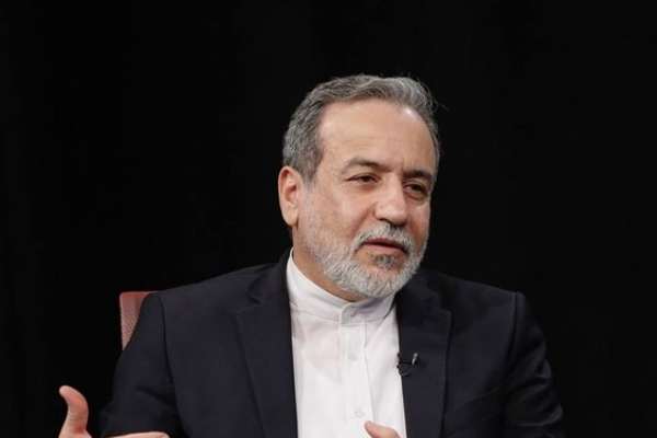 عراقچی: تنها در صورت توقف دائمی جنگ، رفع محاصره و لغو تحریمها تنگه را باز میکنیم