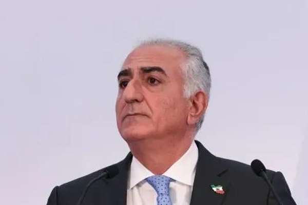 شاهزاده رضا پهلوی: کاهش منابع مالی حکومت، فشار بر ماشین جنگی و سرکوب را افزایش میدهد