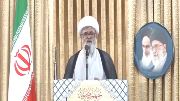مرجع ديني شيعي يطالب خامنئي بتغيير "الفتوى النووية"