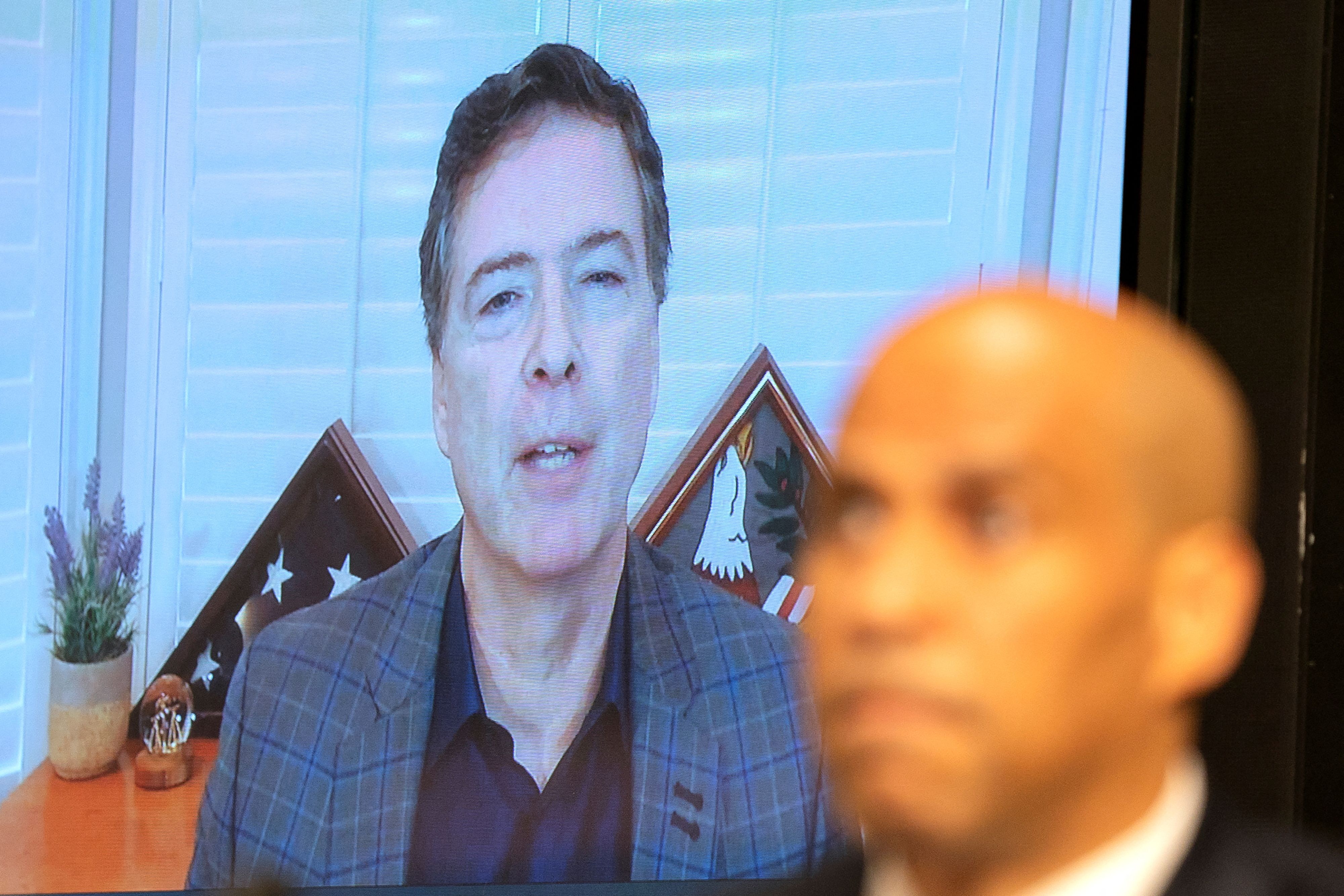 یک هیئت منصفه در آمریکا علیه جیمز کومی، مدیر پیشین اف‌بی‌آی، اعلام جرم کرد