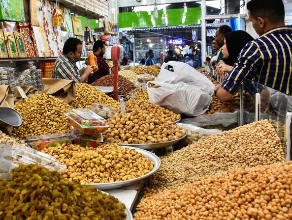 رسانه وابسته به سپاه: نباید حتما آجیل در سفره شب یلدا باشد