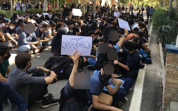 وزارت علوم از ممنوعیت ورود دانشجویان معترض به دانشگاه دفاع کرد