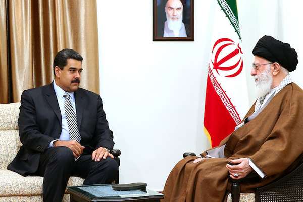 برلماني إيراني سابق يحذّر من ضياع ملياري دولار ديونًا مستحقّة لطهران لدى فنزويلا