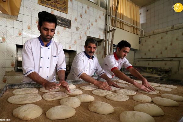 ادامه اعتراضات کارگری؛ نانوایان مشهد در اعتراض به «دزدی نان» تجمع کردند