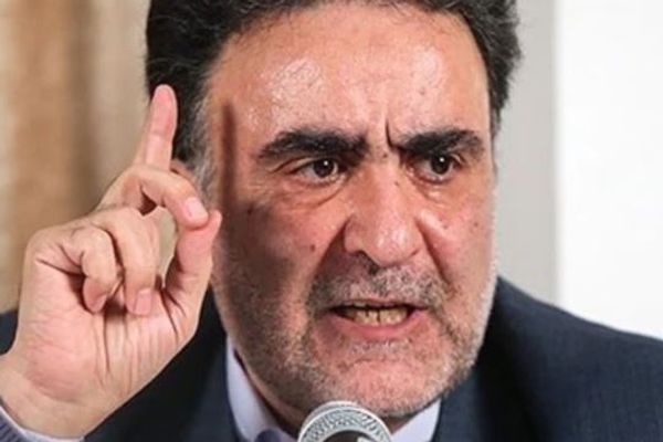 النظام الإيراني يتهم ناشطا سياسيا بـ"الإفساد في الأرض".. وتاج زاده: "إعدام الفقراء عار"