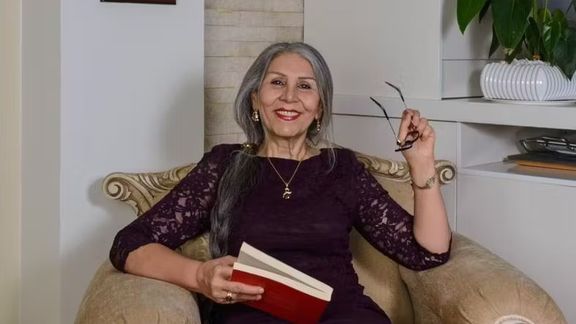 "نيويورك بوست": كسر في ركبتي ناشطة بهائية (70 عاما) أثناء الاستجواب في سجن إيفين بطهران