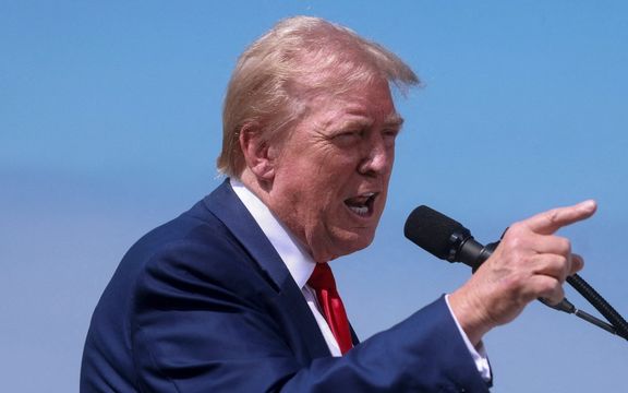 ترامپ با اشاره به نامهاش به خامنهای: دو راه برای ایران وجود دارد، توافق یا گزینه نظامی