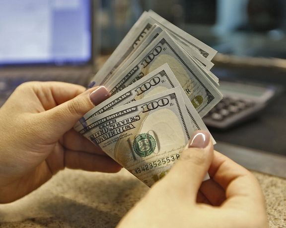 قیمت دلار به ۲۸ هزار تومان رسید