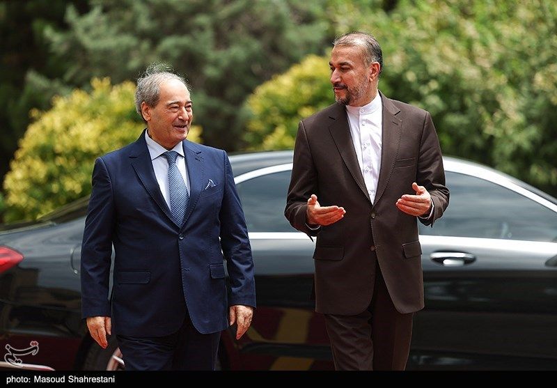 سفر وزیر خارجه سوریه به ایران؛ تلاش جمهوری اسلامی برای ارتباط بانکی با دمشق