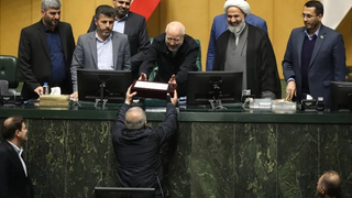 موازنة العام الإيراني الجديد..آلاف المليارات للمؤسسات الدينية والدعائية التابعة للنظام