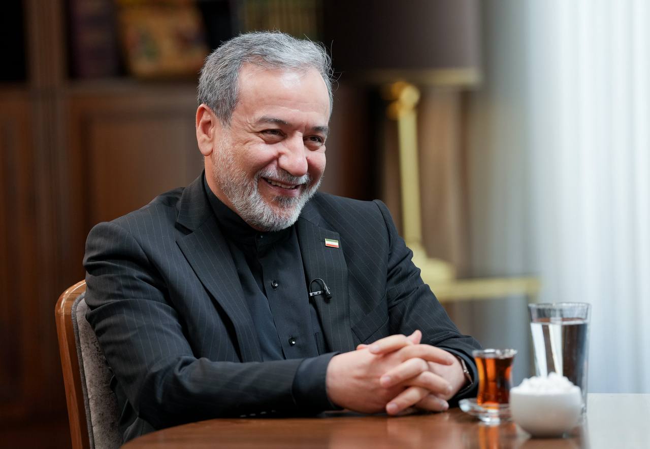رسانه وابسته به سپاه پاسداران: نبود ارتباط میان عراقچی و مجتبی خامنه‌ای نباید فاش می‌شد