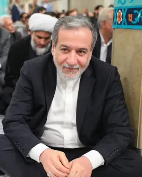 عراقچی خطاب به خامنهای: با تو میشود دل به دریا زد