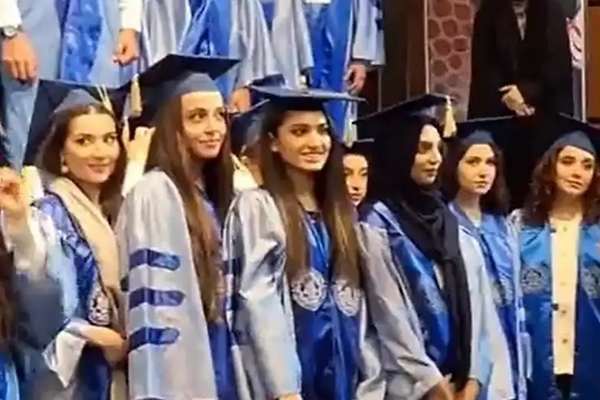 روزنامه شرق: حراست دانشگاه شریف به خانواده دانشجویان: «دختر شما در دانشگاه عریان میگردد»