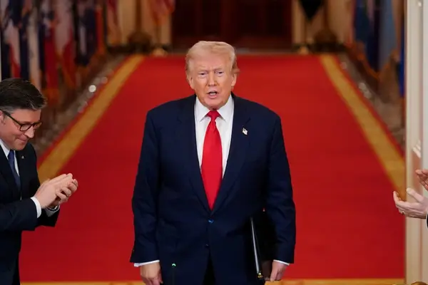 انبیسی: ترامپ به استقرار نیروهای زمینی آمریکا در ایران علاقه جدی نشان داده است