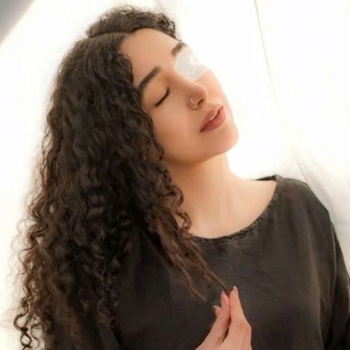 إيرانية فقدت إحدى عينيها برصاص الأمن: أطلقوا الرصاص على بطني وأنا غارقة في دمي