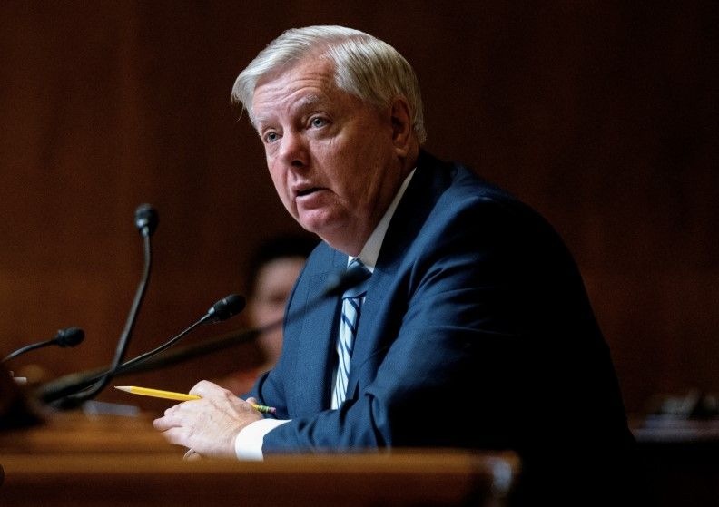 سناتور لیندزی گراهام: باید از محاصره دریایی برای تشدید فشار بر تهران استفاده کرد