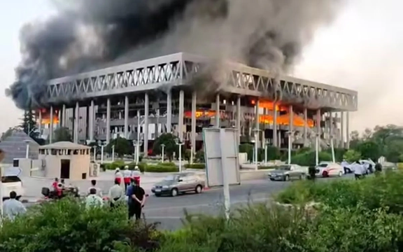 Israel strikes state broadcaster in Tehran, HQ burns into the night