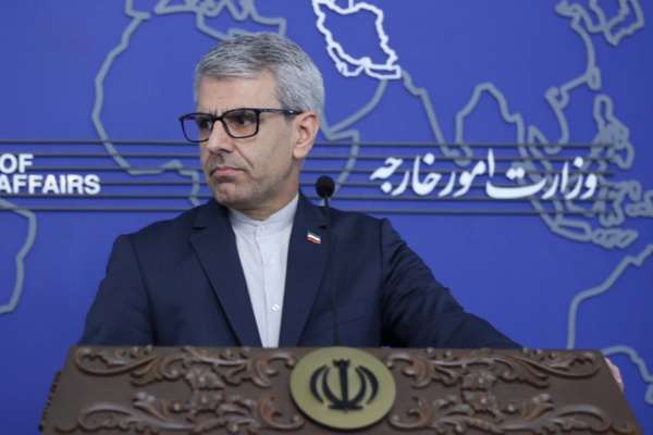 بقایی برنامه موشکی جمهوری اسلامی را «غیر قابل مذاکره» خواند