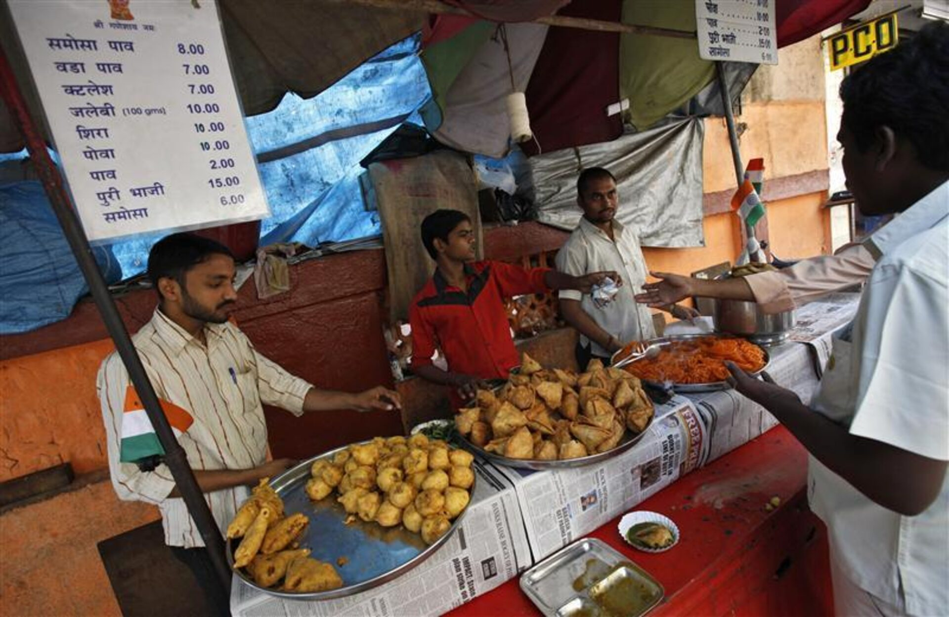 تاثیر بحران تنگه هرمز بر غذای خیابانی در هند