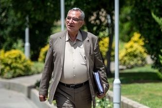 وزیر بهداشت: نه بودجه داریم و نه پول، اگر مرد میدان هستید به وسط بیایید و کار کنید