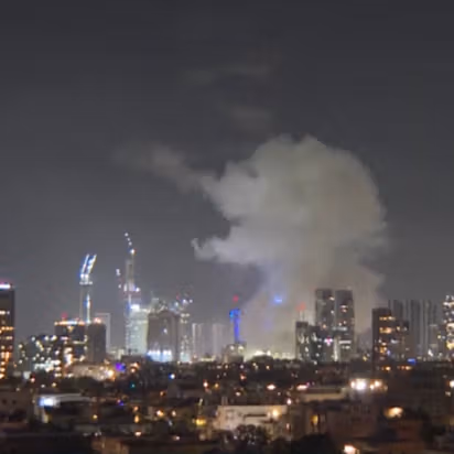 بر اثر برخورد موشکهای شلیکشده به منطقهای در تلآویو انفجار رخ داد