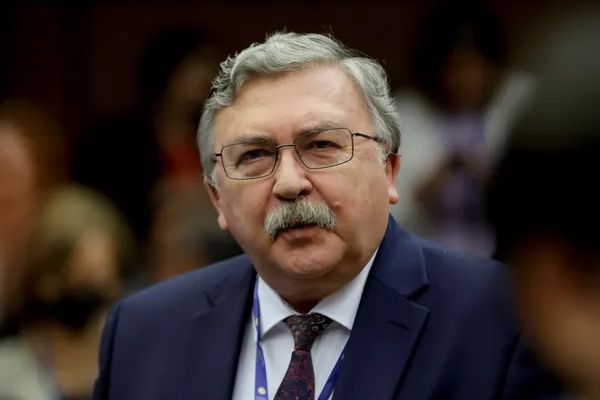 أوليانوف لـ"إيران إنترناشيونال": طهران لن تسعى لامتلاك أسلحة نووية إلا إذا استفزوها