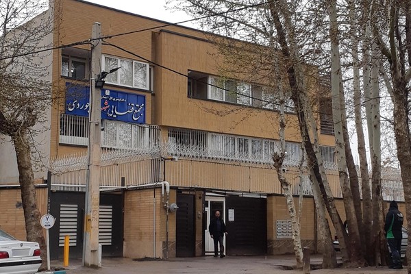 إخلاء محكمة الثورة في "أصفهان" بإيران إثر تحليق طائرة مسيّرة فوق المنطقة