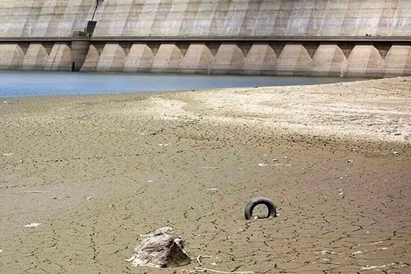 معاون استانداری البرز: کشف ۷۴ جسد در سد کرج دروغ است و هیچ جسدی پیدا نشده