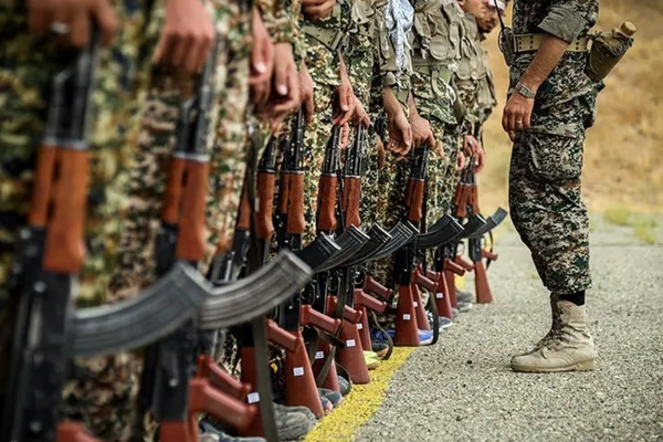 الحرس الثوري الإيراني يؤكد مقتل ثلاثة من عناصره في هجوم مسلح شرقي البلاد