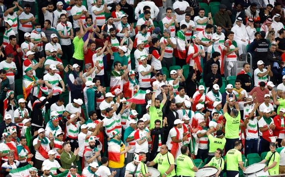 تخمین روزنامه اعتماد: جشن جمهوریاسلامی برای قهرمانی تیمملی، ۱۰۰۰ میلیارد هزینه داشت