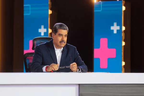 مادورو تماس اخیر با ترامپ را «محترمانه و سازنده» توصیف کرد